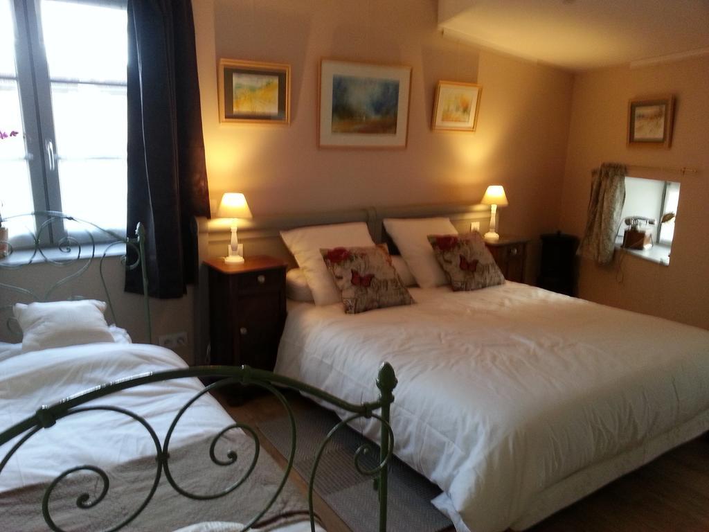 Bed and Breakfast Relais St Jacques - Roanne Saint-Haon-le-Châtel Zimmer foto
